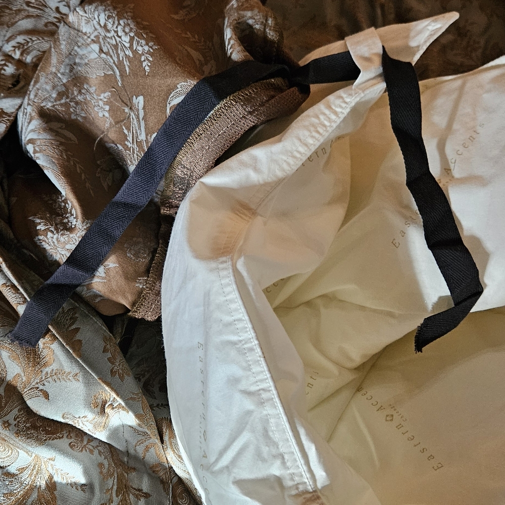 Elegant Gold and Brown Damask Bedding Set - Picture 6 of 11